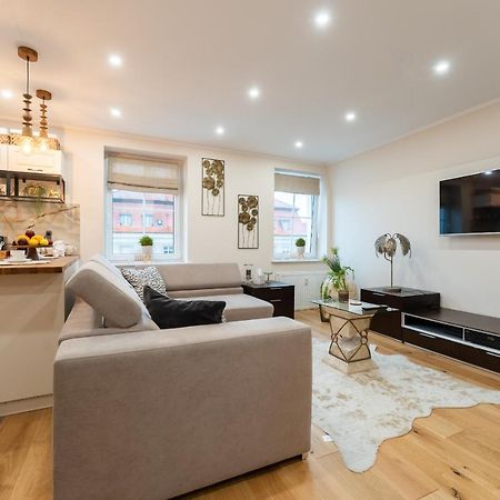 Apartament Zloty Jelonek - 4 Osobowy Na Placu Ratuszowym - Space Apart Jelenia Gora Bagian luar foto