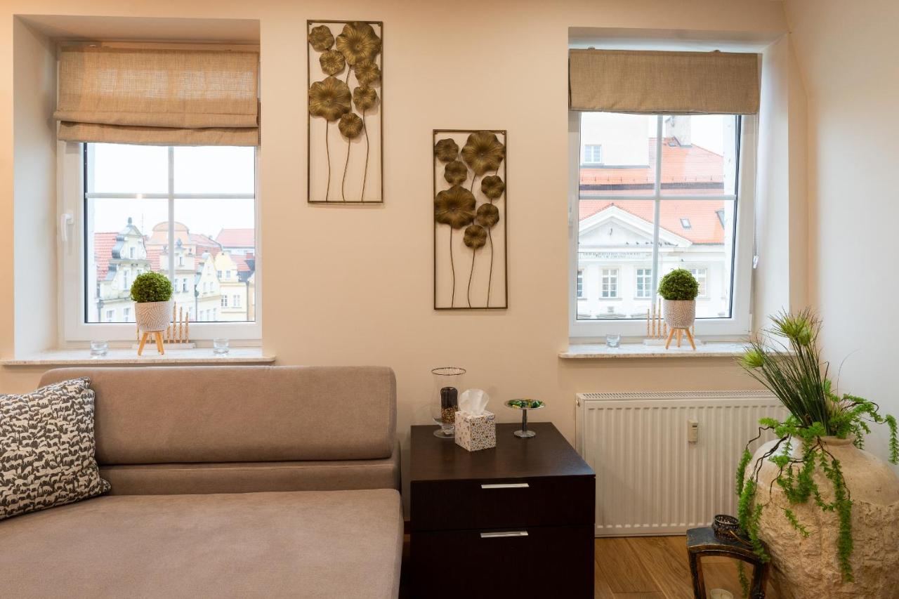 Apartament Zloty Jelonek - 4 Osobowy Na Placu Ratuszowym - Space Apart Jelenia Gora Bagian luar foto