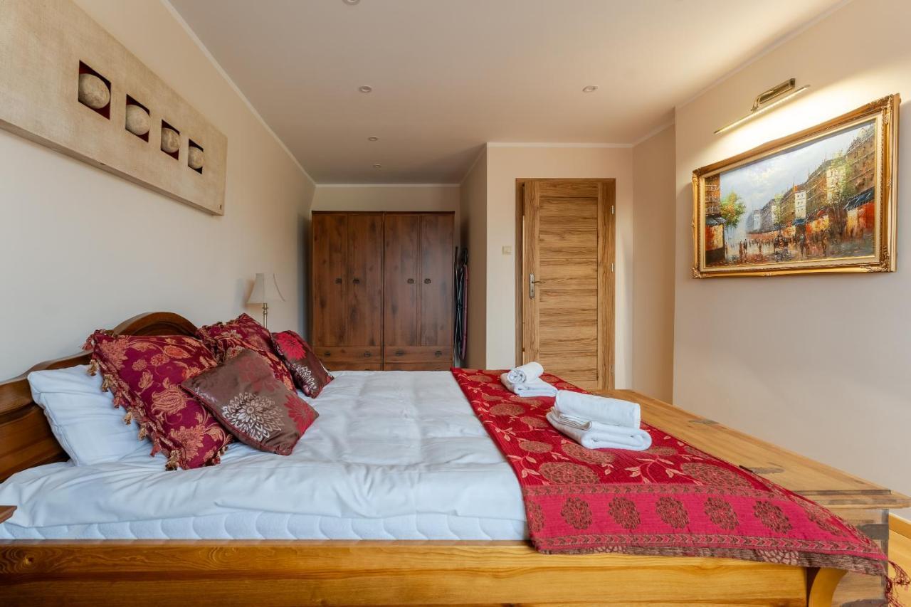 Apartament Zloty Jelonek - 4 Osobowy Na Placu Ratuszowym - Space Apart Jelenia Gora Bagian luar foto