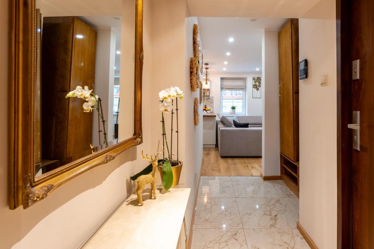 Apartament Zloty Jelonek - 4 Osobowy Na Placu Ratuszowym - Space Apart Jelenia Gora Bagian luar foto