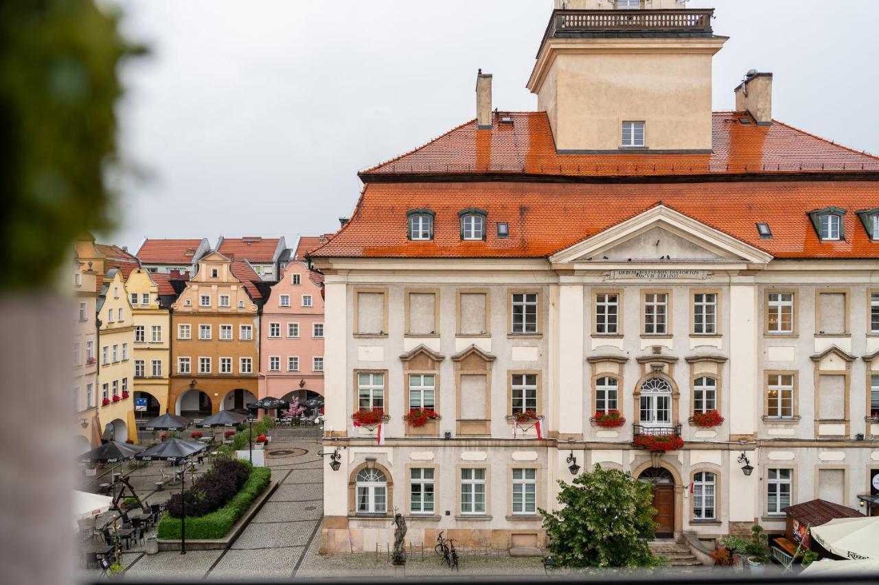 Apartament Zloty Jelonek - 4 Osobowy Na Placu Ratuszowym - Space Apart Jelenia Gora Bagian luar foto